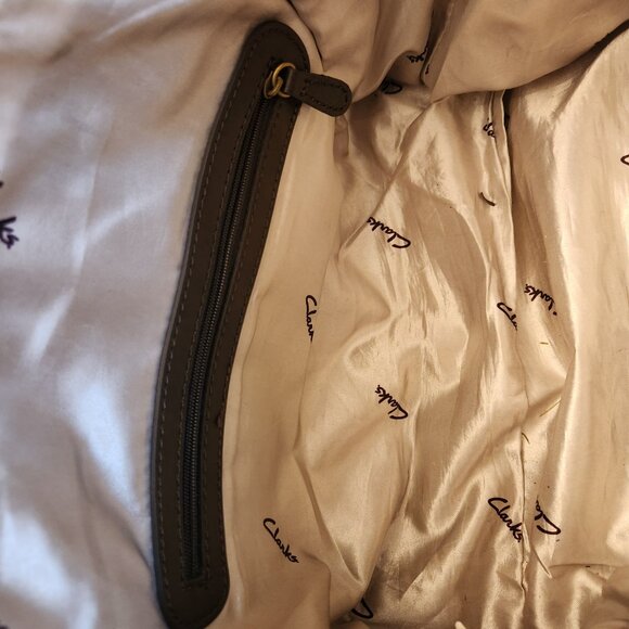 Large Clarks Purse - Picture 7 of 9